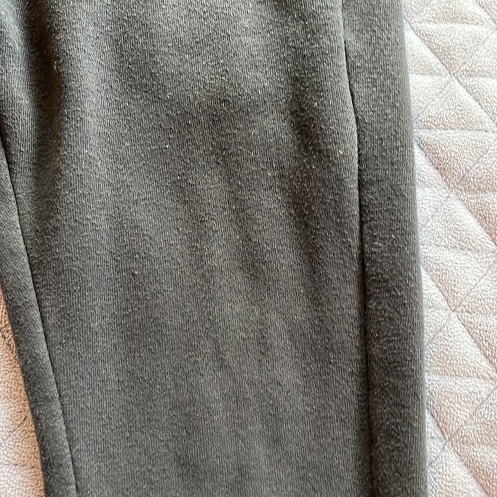 Boys X/S, 4/5. All in Motion Black Joggers with pockets. - Picture 6 of 8